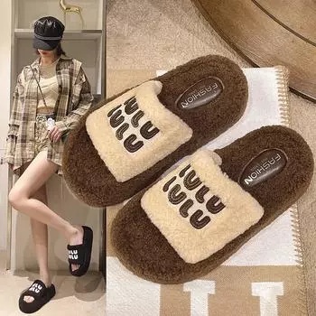 Internet celebrity high sense thick bottom fluffy slippers women wear 2024 autumn new models open toe fashion MM large size cotton mop 35 красный