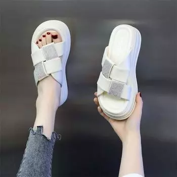 Internet celebrity slippers women s summer wear new fashion muffin soft bottom rhinestone beach sandals large size 35