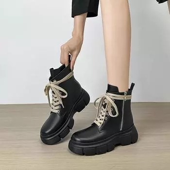 Internet celebrity thick-soled small short boots women s design sense niche strap Martin boots 2025 autumn and winter British wind motorcycle boots 34 чёрный