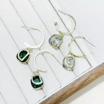 Интернет-знаменитость Взрыв Атмосфера Буква D Белые Зеленые Серьги 2024 Новый Тренд Серьги Высокого Чувства Темперамент