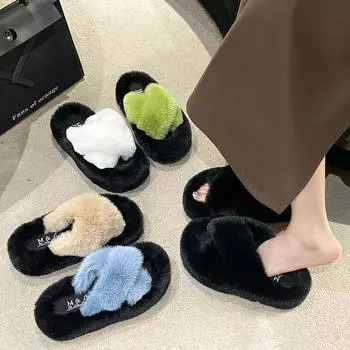 Интернет знаменитости кекс толстые пушистые тапочки женские 2025 новые конфетные цвета модные домашние тапочки крест плюшевые тапочки 35