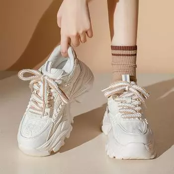 Интернет знаменитости популярные папы обувь женщины лето 2025 новый универсальный жареный уличный показ маленькие толстые подошвы увеличить маленькие белые спортивные туфли 35