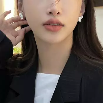 Irregular flower pearl stud earrings ins personalized niche design 925 silver needle temperament earrings fashionable new 2025 925 silver needles