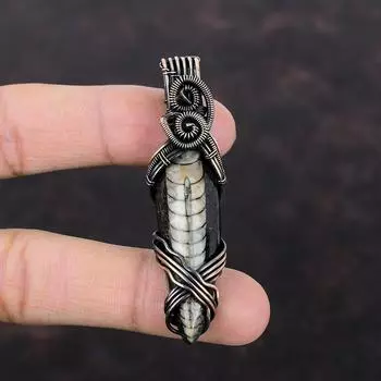 Ископаемый кулон Orthoceras, обернутый медной проволокой, кулон Orthoceras, ископаемое ювелирное изделие, изысканный кулон с драгоценным камнем, медные ювелирные изделия ручной работы, подарок для нее