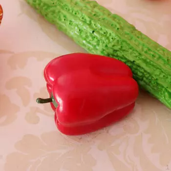 Искусственные пластиковые овощи, декоративная еда - красный