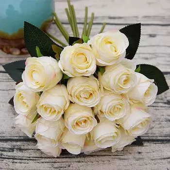 Искусственные розы свадебный букет 18 цветков шелк шампанского