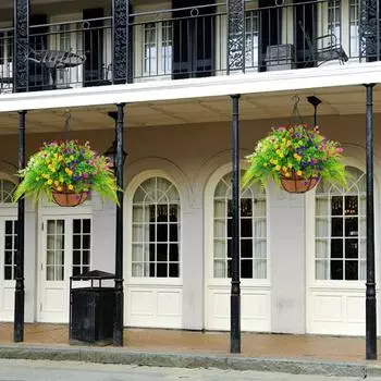 Искусственные висячие цветы с корзиной Искусственные шелковые цветы на кокосовой подкладке Корзина Искусственная висячая фиолетовая петуния для весеннего садового крыльца C