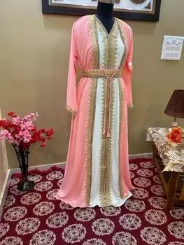 Исламское Дубайское кафтановое платье Абая Стильное длинное марокканское платье Фараша ручной работы XS персиковый/белый