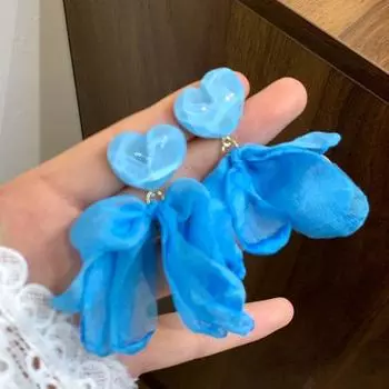 Island Limit ~ Seaside Vacation Style Heart Chiffon Petal Earrings Female Elegant Ear Studs Non-Piercing Ear Clip Earrings Blue Love earrings