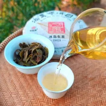 Исландский древний чай пуэр из дерева Юньнань, сырой чай, лепешка 357 г, чай с лепешкой Мэнку, высокая сладость, аромат 357g