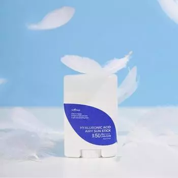 [Isntree] Воздушный солнцезащитный крем с гиалуроновой кислотой 22 г