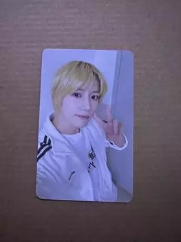 Использованная официальная фотокарточка TXT BEOMGYU SANCTUARY Comeback Live Benefit 5 Forms ver TOMORROW TOGETHER