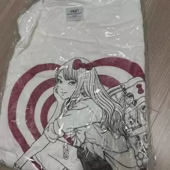 Ito Junji Tomie X Sanrio Limited Edition Collaboration, белая, с коротким рукавом, размер L