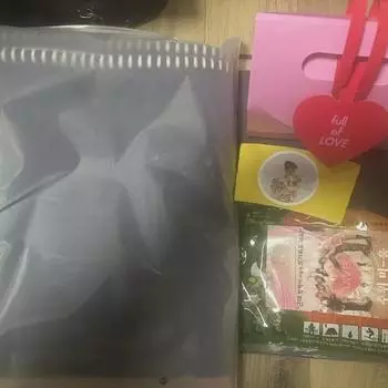Ive Broadcast Yeokjogong Tommy Halfiger Blanket Amuse Set