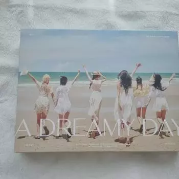 IVE Фотоальбом «Мечтательный день»