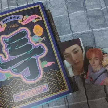 Издание Ограниченного Тиража/foca Включено) Straykids Специальный альбом