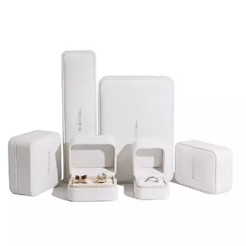 Изготовленная на заказ высококачественная шкатулка из искусственной кожи для браслетов, колец, подвесок и ожерелий