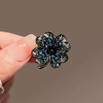 Изготовленная вручную хрустальная брошь в виде четырехлистного клевера, высококачественный женский корсаж, модная брошь в стиле темперамент, анти-светоотражающие аксессуары для одежды