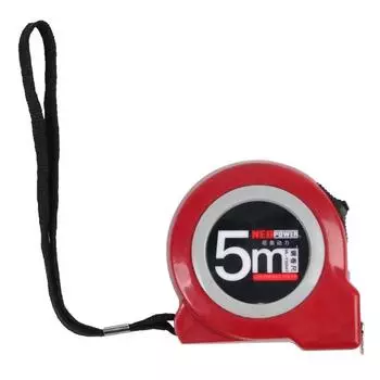 Измерение высоты с помощью 5-метровой линейки из нержавеющей стали, плотницкой линейки и метровой линейки красный