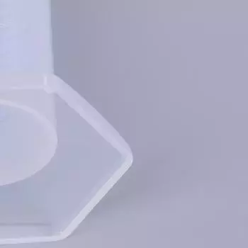 Измерительный цилиндр на 250 мл. Измерительный цилиндр с синей шкалой, устойчивый к кислотам и щелочам.