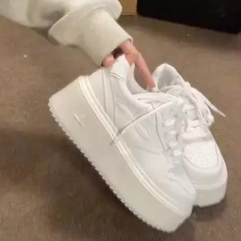 Износостойкие белые туфли на платформе, женские, новые, универсальные, маленькие, увеличивающие рост, кроссовки, спортивные, повседневные, Borad, обувь Ins Fashion Shoes 35 белый