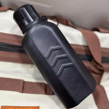 Изолированная бутылка для воды Термокружка Легкая нержавеющая сталь Питьевая Спортивная