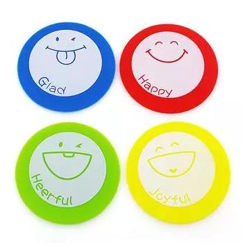 Изолированная силиконовая подставка Smiling face красный
