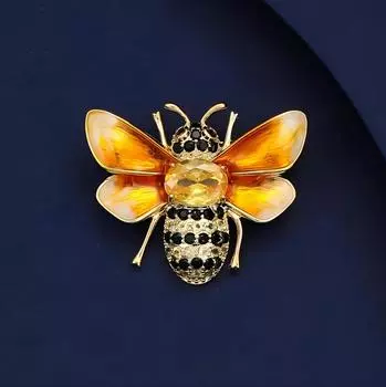 Изящная брошь в виде пчелы, роскошная женская легкая брошь класса люкс, аксессуары для костюмов Ins Tide, персонализированная булавка, пряжка для выреза, защищающая от света