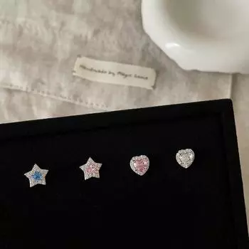 Изящная вспышка, полная бриллиантов, любовь, ногти в ушных раковинах, простая женская личность, разносторонний темперамент, улитка, винты из титановой стали, серьги.