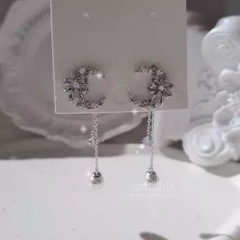 Изящные серьги с лентой и луной - серебряный цвет