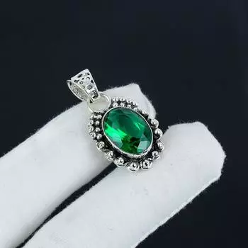 Изящный серебряный крест с драгоценным камнем зеленого апатита из серебра 925 пробы — дизайн ручной работы, повседневные украшения, уникальный кулон в подарок на Пасху 1.96 зелёный