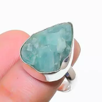 Изумруд натуральный драгоценный камень ювелирное изделие из серебра 925 пробы размер 6.5 O9G66