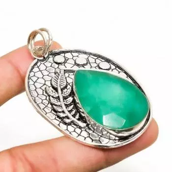 Изумруд(Смоделированный) Ювелирная подвеска с драгоценным камнем и серебряным покрытием 925 пробы 2,34 дюйма 2.34 зелёный