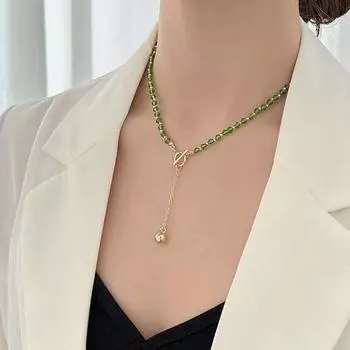 Изумрудное ожерелье женское французское светлое роскошное нишевое дизайнерское элегантное ожерелье с кисточками на ключице зелёный