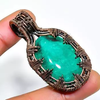 Изумрудный драгоценный камень, ручная работа, медная проволочная подвеска, 1,97 дюйма 1.97 зелёный