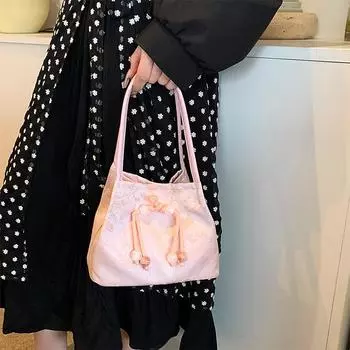 Изысканная и красивая сумка через плечо из полиуретанового материала, подчеркивает темперамент, легкую роскошь и пышность.