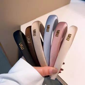 Изысканная повязка на голову из атласной губки: Простой и универсальный аксессуар-шпилька