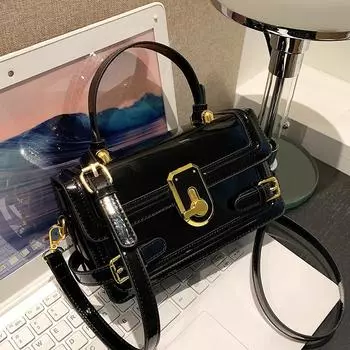 Изысканная сумка через плечо из искусственной кожи с застежкой-кнопкой, женская, из лакированной кожи, с блестящим лицевым покрытием, многослойная, легкая, роскошная, банкетная, подмышечная сумка