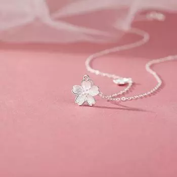 Изысканное цветочное ожерелье для женщин, новое универсальное маленькое ожерелье в античном стиле, цепочка для воротника