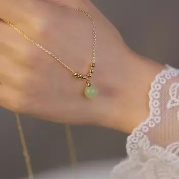 Изысканное одинарное ожерелье из халцедона, женское, легкое, роскошное, ретро, нишевый дизайн, зеленая имитация хетианского нефрита, цепочка на ключицу из нержавеющей стали