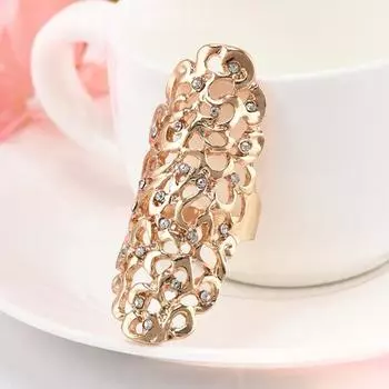 Изысканное платье с длинным кольцом и вырезами золотистый