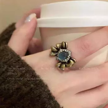 Изысканное винтажное кольцо-бантик для женщин — элегантное и универсальное, выпуск 2025 года Micro-paved, Vintage Bow Ring