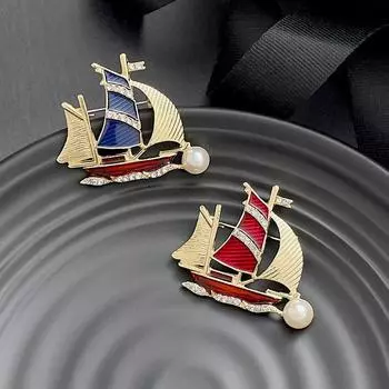 Изысканные броши в виде парусника со стразами для женщин и мужчин, элегантные роскошные броши в виде лодки с жемчугом, булавки для офиса, ювелирные изделия для вечеринок, подарки синий