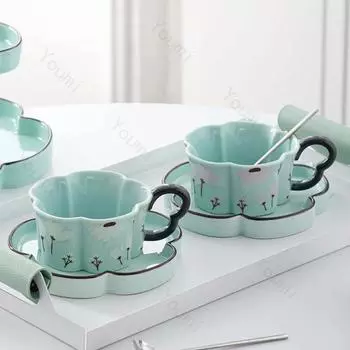 Изысканные цветы Керамические кофейные чашки Набор Свет Роскошный десерт Магазин Послеобеденный чай Креативная кофейная чашка Домашний завтрак Кружки Подарки 250ml