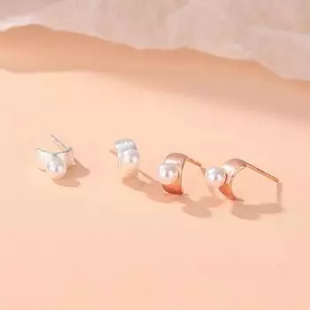 Изысканные изогнутые серьги с жемчугом, персонализированные геометрические серьги высокого класса в нишевом дизайне