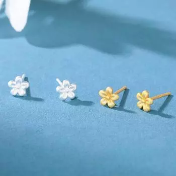Изысканные маленькие серьги-цветы для девочек, милые мини-серьги для студентов, повседневный стиль для прокалывания ушей