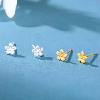Изысканные маленькие серьги-цветы для девочек, милые мини-серьги для студентов, повседневный стиль для прокалывания ушей