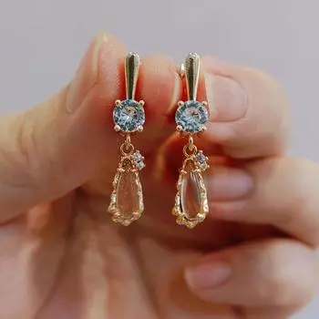 Изысканные маленькие серьги-капли с кристаллами циркония для женщин, новинка 2023 года, серьги золотого цвета, свадебные, помолвочные, вечерние ювелирные аксессуары бежевый