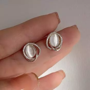 Изысканные модные новые круглые серьги-гвоздики с бежевым опаловым камнем для женщин, эффектные серьги золотого цвета с геометрическим узором, аксессуары для сережек