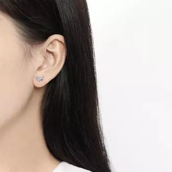 Изысканные полые серьги-бабочки корейской версии с нишевым дизайном и маленькими мини-серьгами с цветными бриллиантами